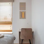 Stylish Simplicity - 1bdr Cozy In Apartamento Vilna